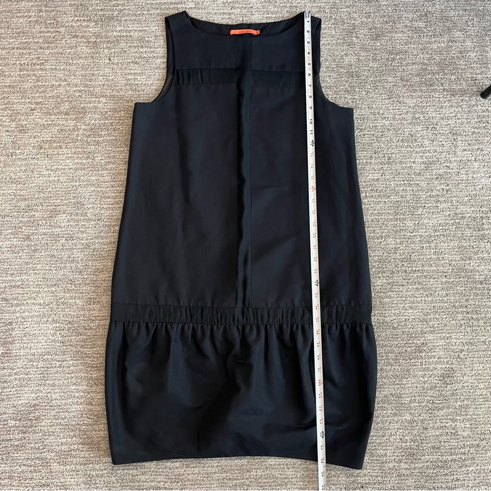 Sinclaire 10 Women’s Black Sleeveless Dress Size 10 Sheath Cross Band Ruffle Hem - Picture 8 of 12